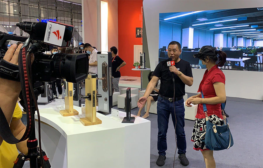 亚太天能再获殊荣,燃爆中国建博会